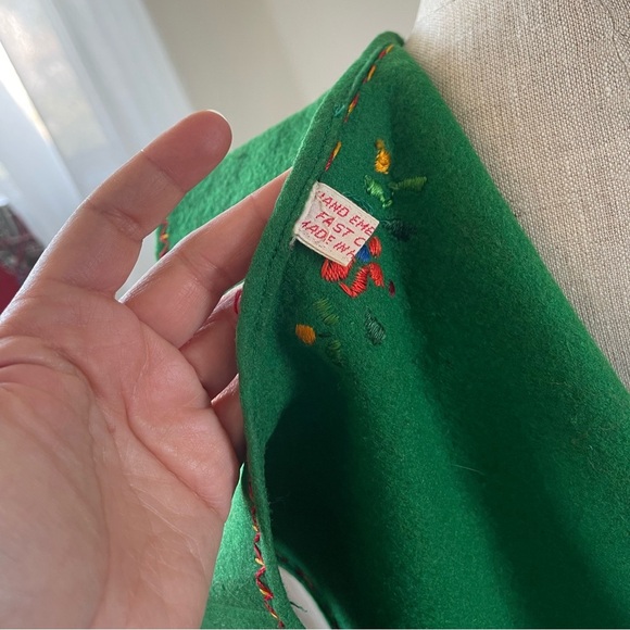 Vintage Hungary handmade embroidered floral vest small - Picture 10 of 11